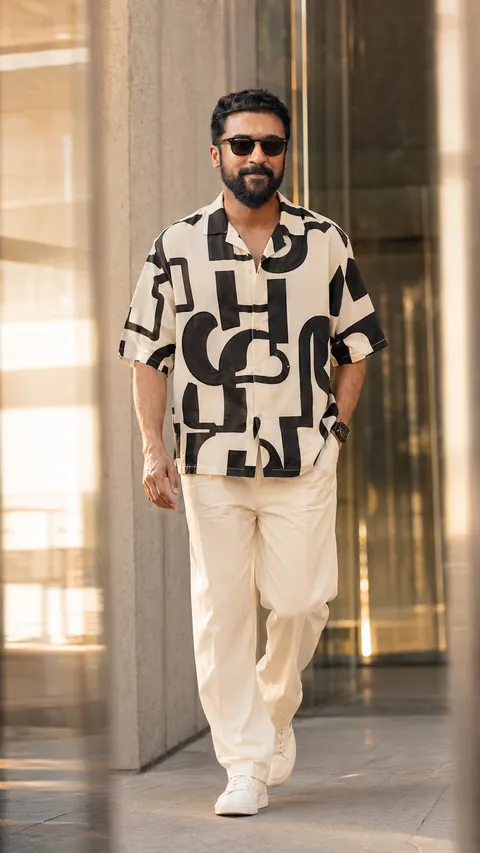 Evening Stroll in Abstract Fashion